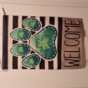 NWOT St Pats Puppy Paw Garden Flag